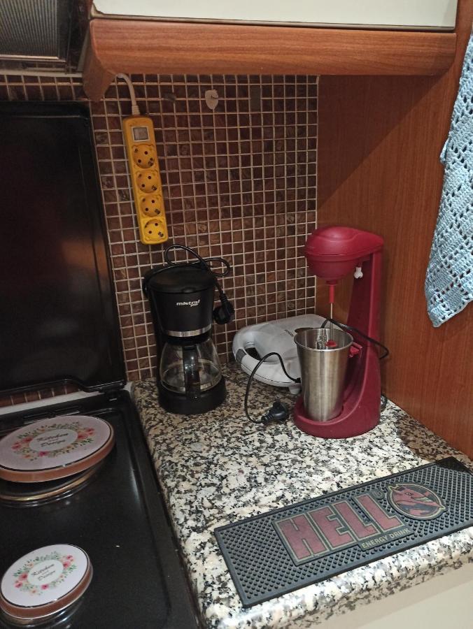 Safe & Cool Apartment イラクリオン エクステリア 写真